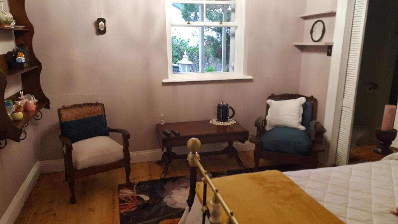Montagu Manor Bed & Breakfast ภายนอก รูปภาพ