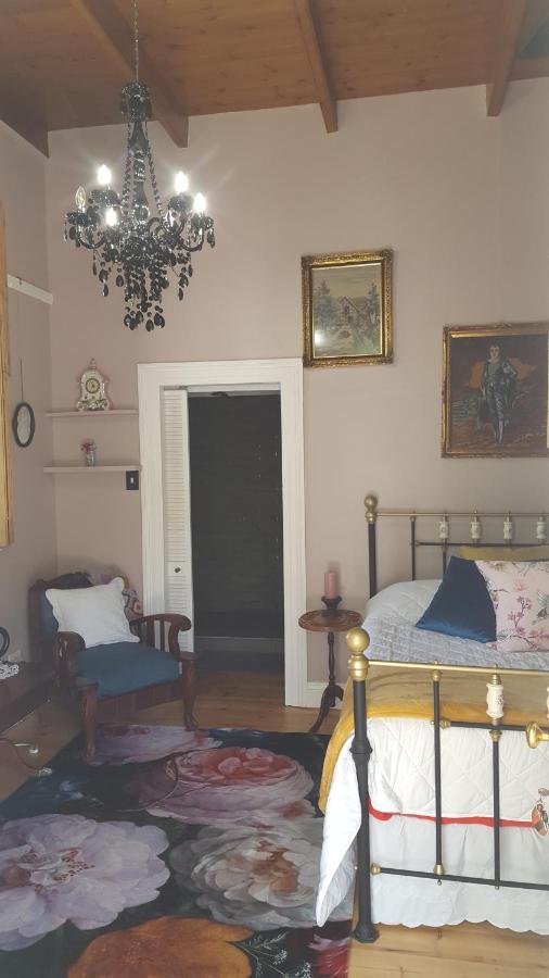 Montagu Manor Bed & Breakfast ภายนอก รูปภาพ