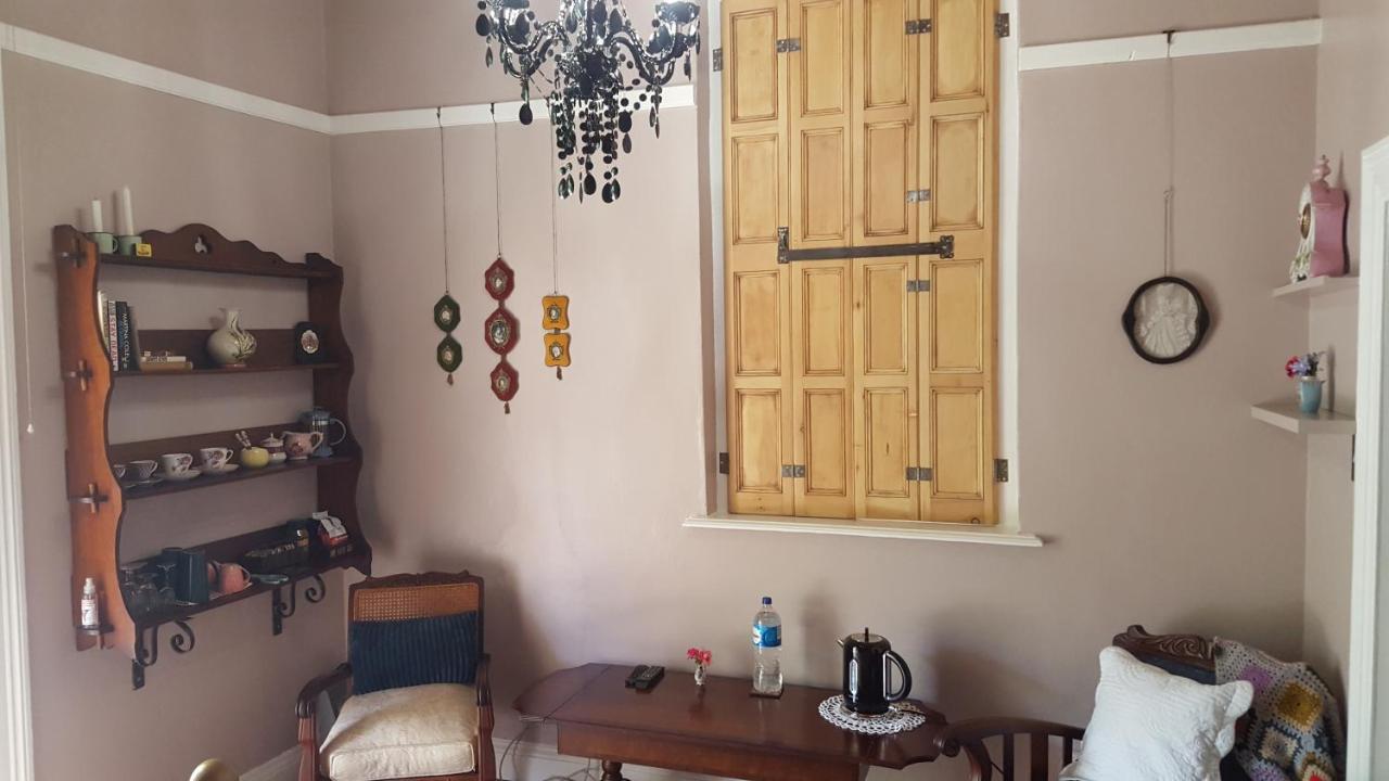 Montagu Manor Bed & Breakfast ภายนอก รูปภาพ