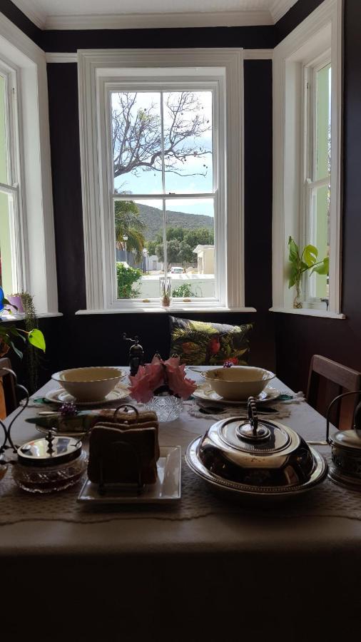 Montagu Manor Bed & Breakfast ภายนอก รูปภาพ